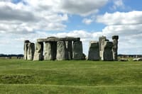 Full-Day Private Tour to Salisbury, Stonehenge and Woodhenge  10