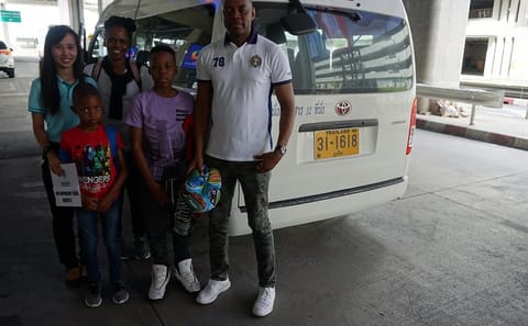 Shared Arrival Transfer from Suvarnabhumi Airport to Bangkok