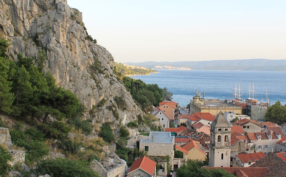 Pirates of Omiš Tour with Local Wine Tasting Experience
