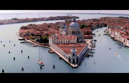 Two-Hour Private Boat Tour with Aperitif in Venice