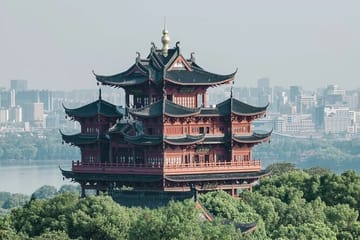 Mini-Hike and Local Market Experience in Hangzhou