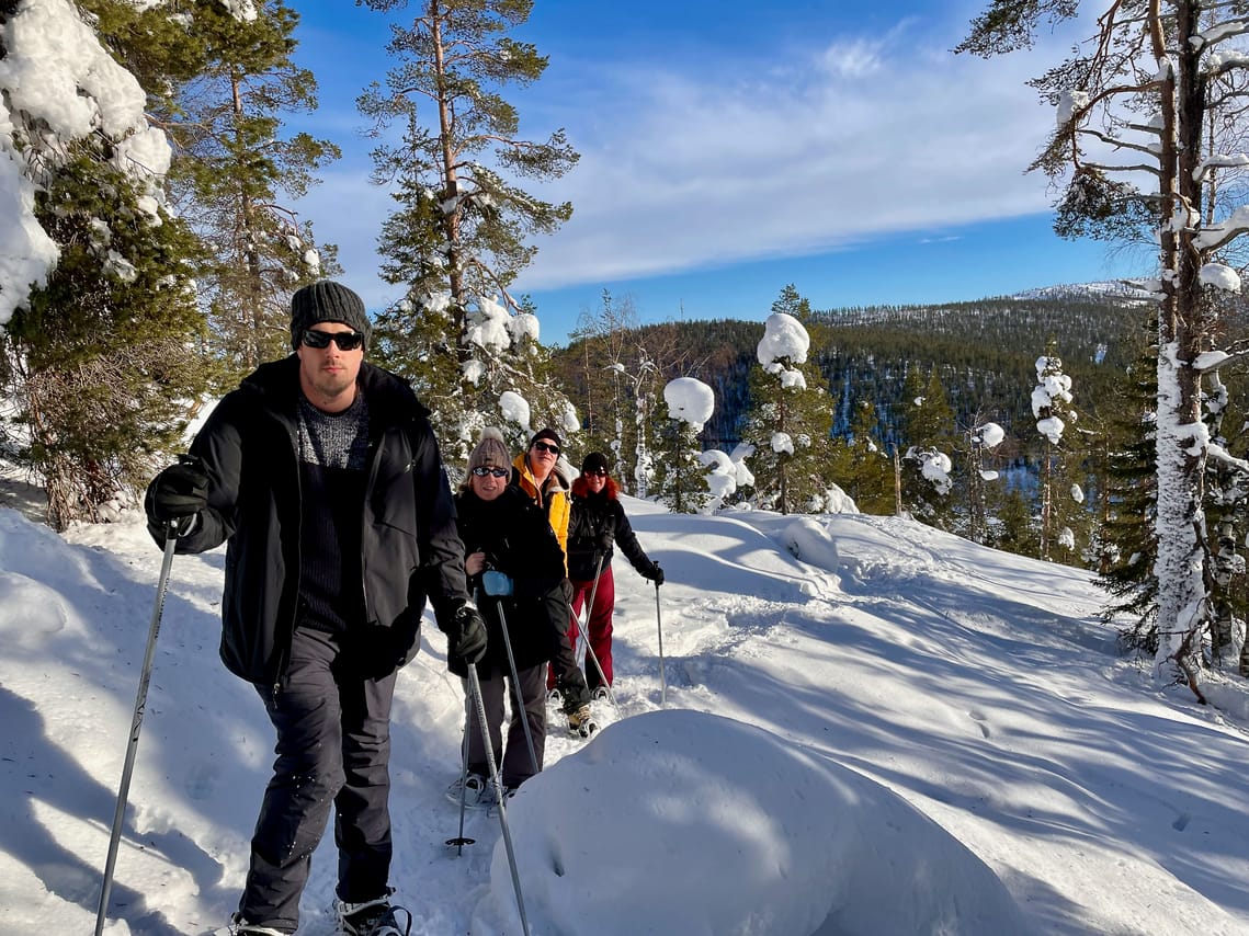 Private tour: Snowshoeing in Levi  4