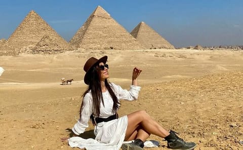 Giza Pyramids Necropolis Tour with Entry to the Pyramid