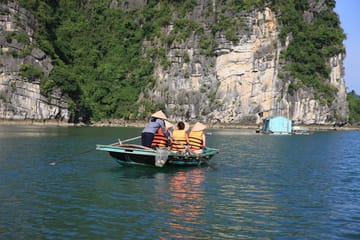 Bai Tu Long 2D/1N Luxury Cruise with Kayaking in Halong Bay