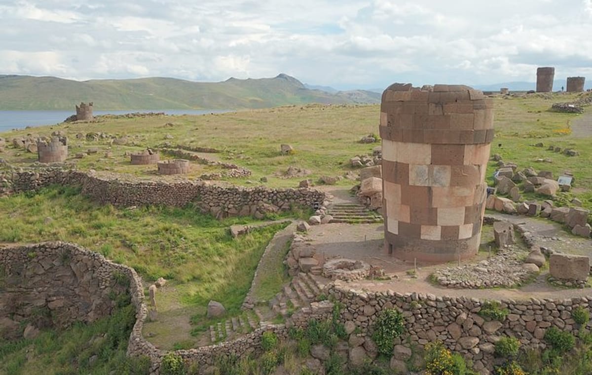 Tour to Sillustani Pre Inca Tombs