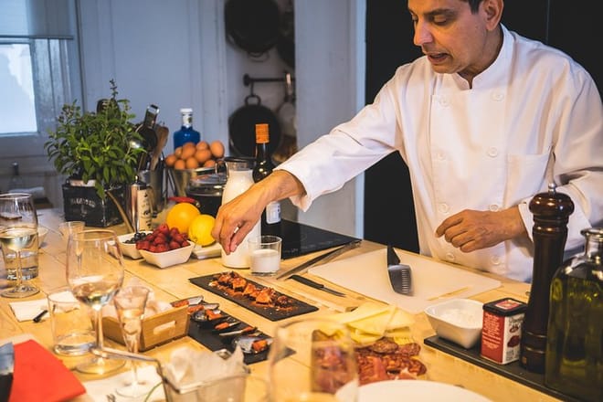 High-quality Private Cooking Experience: Paella, Tapas & market tour for small groups 7