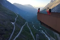 Private shore excursions Ålesund Trollstigen-Trollroad in small (1-4)groups 10
