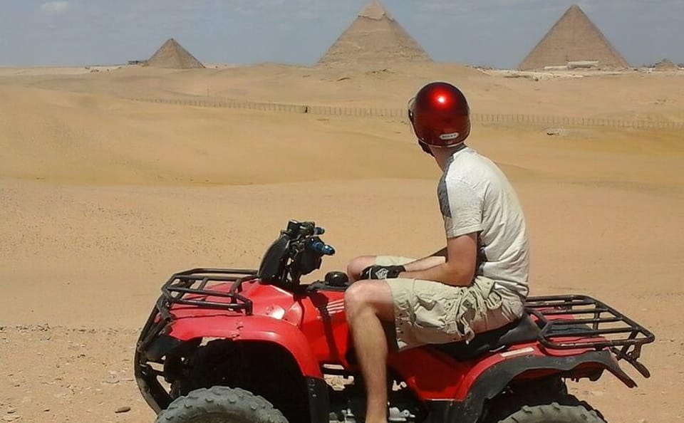 Private Guided Tour of Giza Pyramids and Saqqara in Cairo