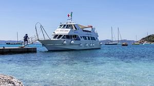 From Santa Teresa di Gallura: motorboat tour of the La Maddalena Archipelago