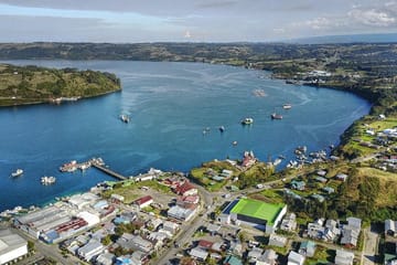 Premium Full Day Tour to Chiloe, visiting Castro and Dalcahue