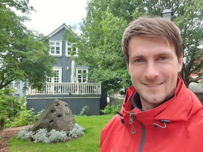 Reykjavik Walking Tour small group - CityWalk