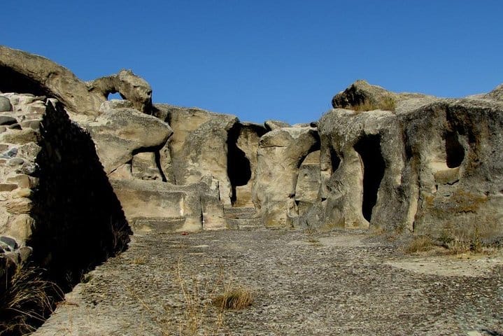 4 Full days in Georgia with private tour, free aiport