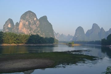 Guilin 1-Day Scenic Tour of Li River and Yulong River