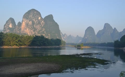 Guilin 1-Day Scenic Tour of Li River and Yulong River
