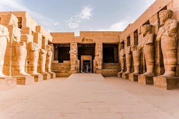 Luxor Valley of the Queens Day Tour from Hurghada by Bus