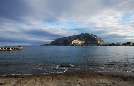 Private Historic Walking Tour of Palermo's Landmarks