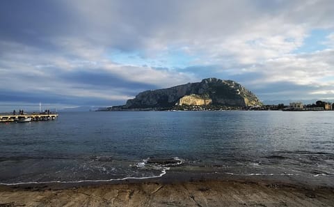 Private Historic Walking Tour of Palermo's Landmarks