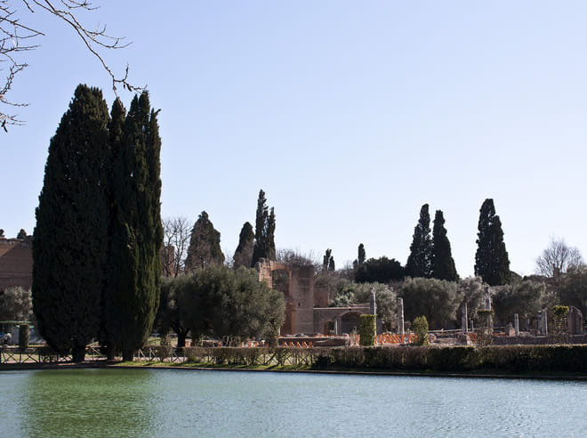 Small-Group Tour of Hadrian's Villa and Villa d'Este from Rome 8