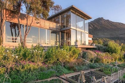 Private Cape Town City Tour table Mountain with wine tasting