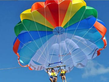 Parasailing Adventure Over the Red Sea in Hurghada