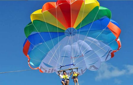 Parasailing Adventure Over the Red Sea in Hurghada