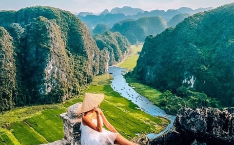 Full Day Tour of Hoa Lu and Tam Coc from Hanoi