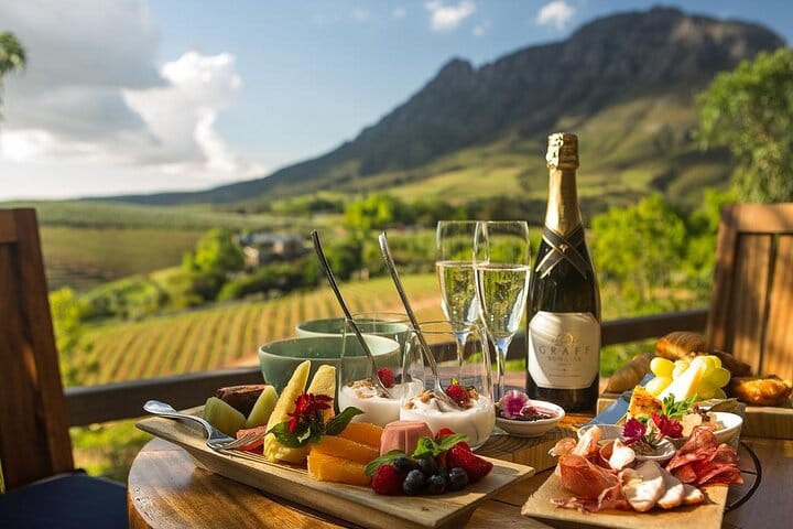 Cape Winelands Private Tour to Stellenbosch and Franschhoek