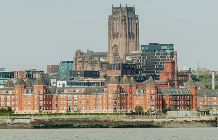 Liverpool City Tour from Manchester: 7-Hour Guided Experience