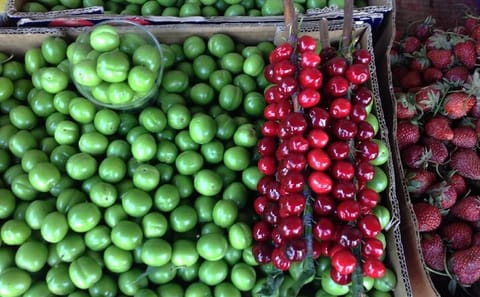 Culinary Tour of Tbilisi’s Dezerter’s Bazaar and Local Markets