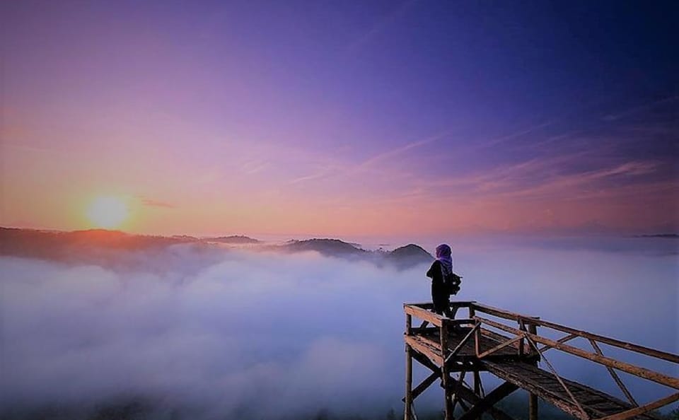 Panguk Sunrise and Jomblang Cave Adventure in Bantul