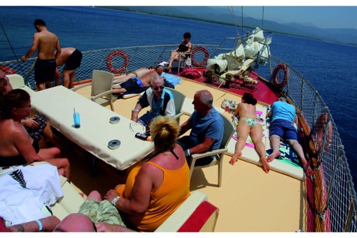 12 Island Boat Trip