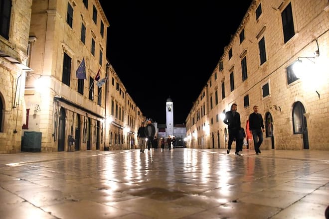 Stradun street at night