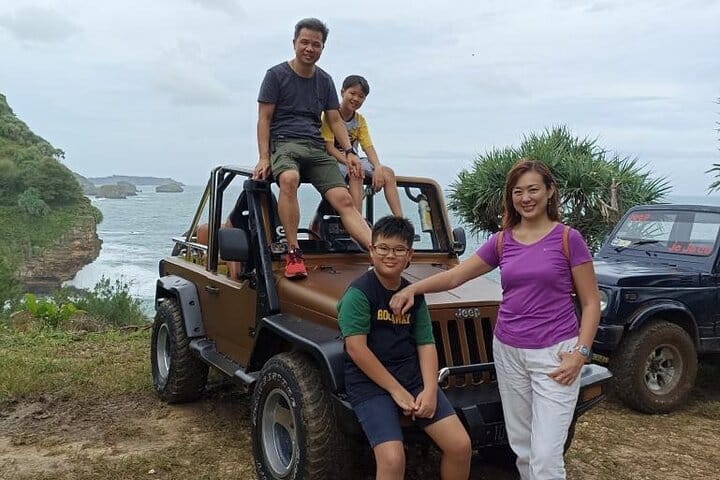 Jeep Timang beach