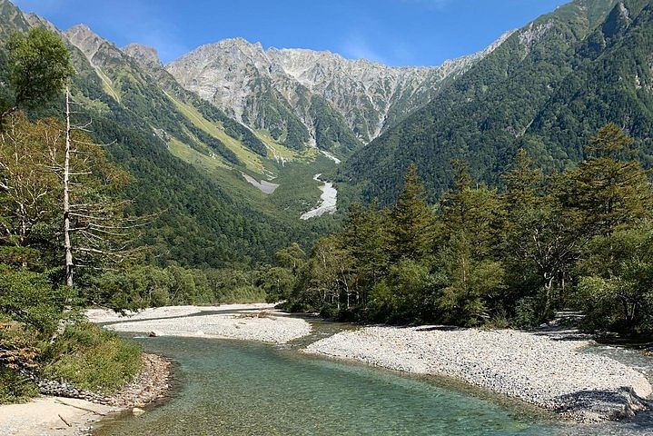 Kamikochi Feel nature and Hiking 1 day trip (near Takayama)