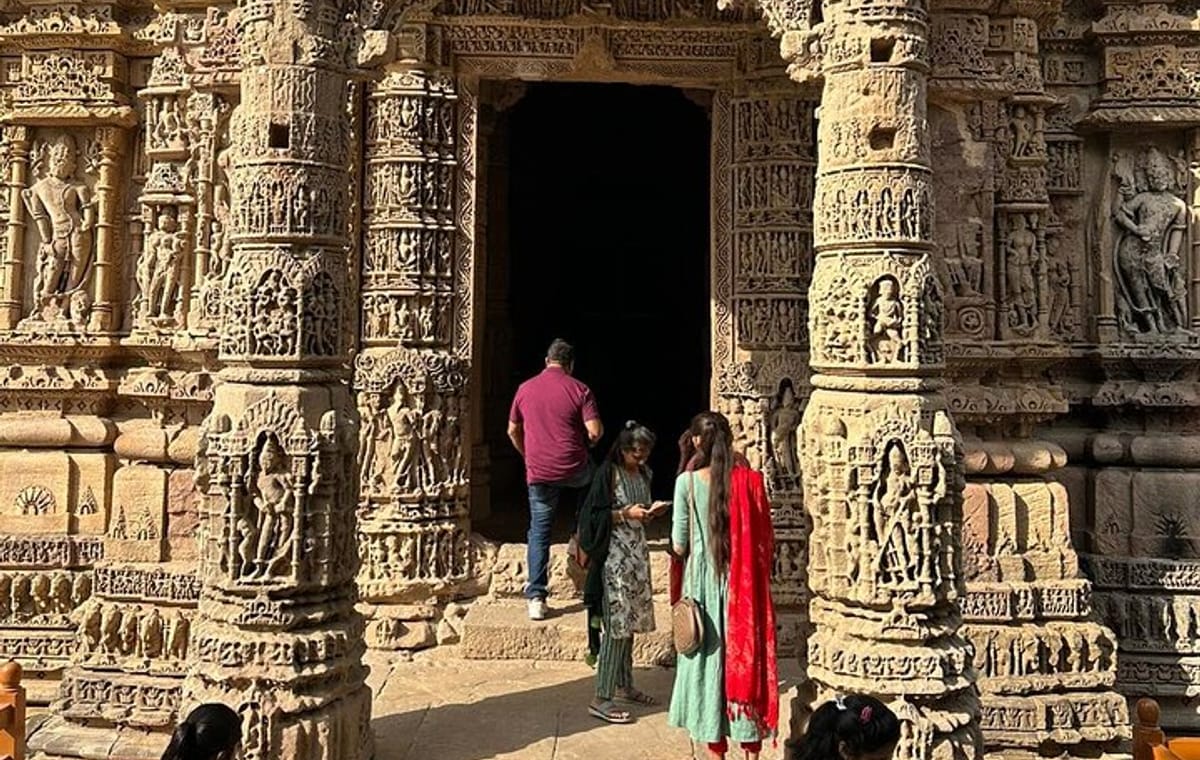Private Tour of Modhera Sun Temple and Rani ki Vav