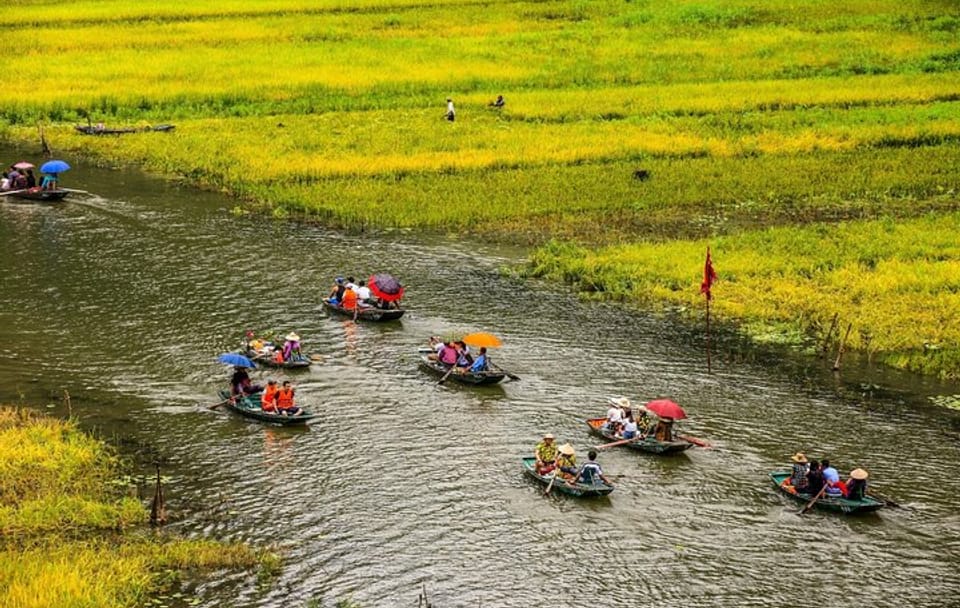 Full-Day Tour of Bai Dinh Pagoda and Trang An from Hanoi