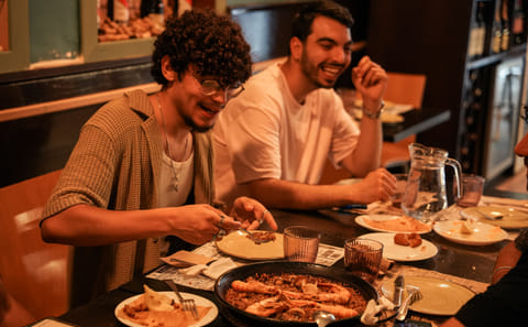 Barcelona Social Bike Tour & Tapas Experience