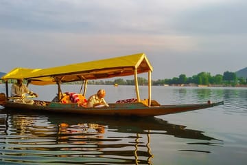 Srinagar Three-Day Cultural Tour with Transfers and Hotel Stay