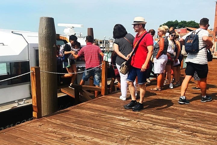 Morning Venice Lagoon Cruise: Murano and Burano Islands 7