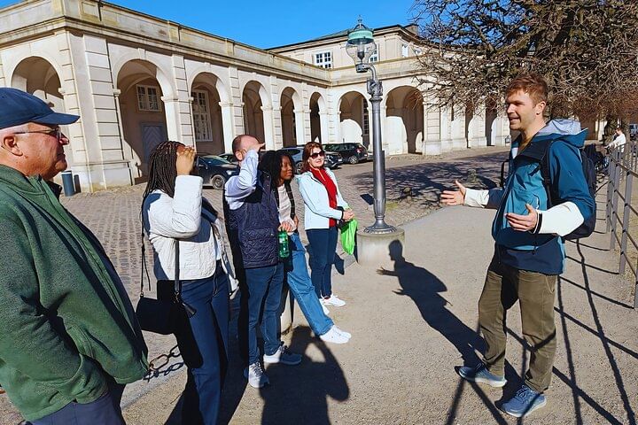 Walk & Ferry: Copenhagen Highlights + Change of Guards Finale