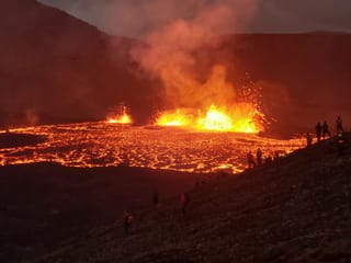 The eruption at its peak power