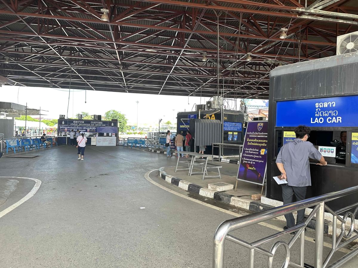 Sunset cruise on Luang Prabang river