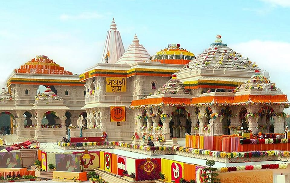 Cultural Day Tour from Lucknow to Ayodhya Landmarks