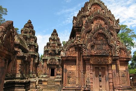 Banteay Srei, Kbal Spean & Landmine Museum Tour in Siem Reap