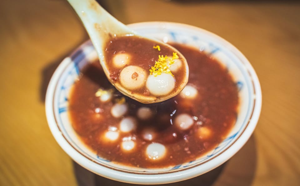 Suzhou Food Tour in Historic Alleyways and Gardens
