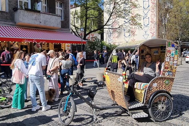 Day trip through multicultural city landscapes & photo highlights 7