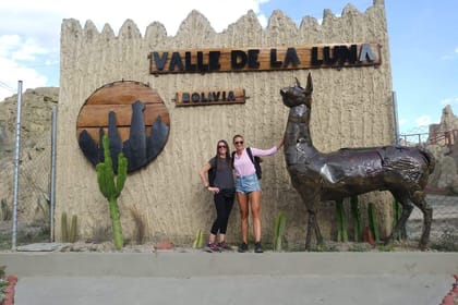 BO-PAZ-01: La Paz | City Tour + Moon Valley – A Must-See Tour of History and Nature