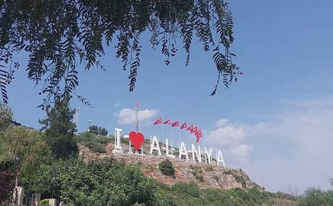 Half-Day Alanya Sightseeing Tour with Cable Car Ride