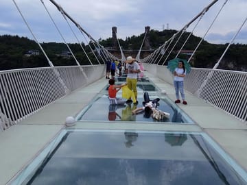Baofeng Lake,Zhangjiajie Glass Bridge & Grand Canyon day tour
