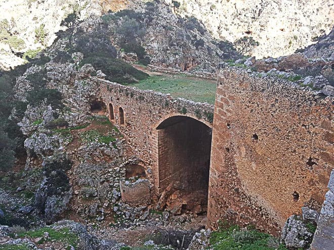 Living Like A Monk: In the Traces of the Sacred Places of Akrotiri Peninsula 5